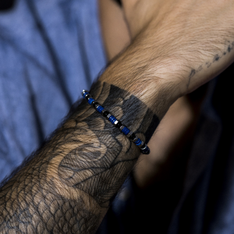 Bracelet ajustable pierres agate noir et bleu "Caitlin"